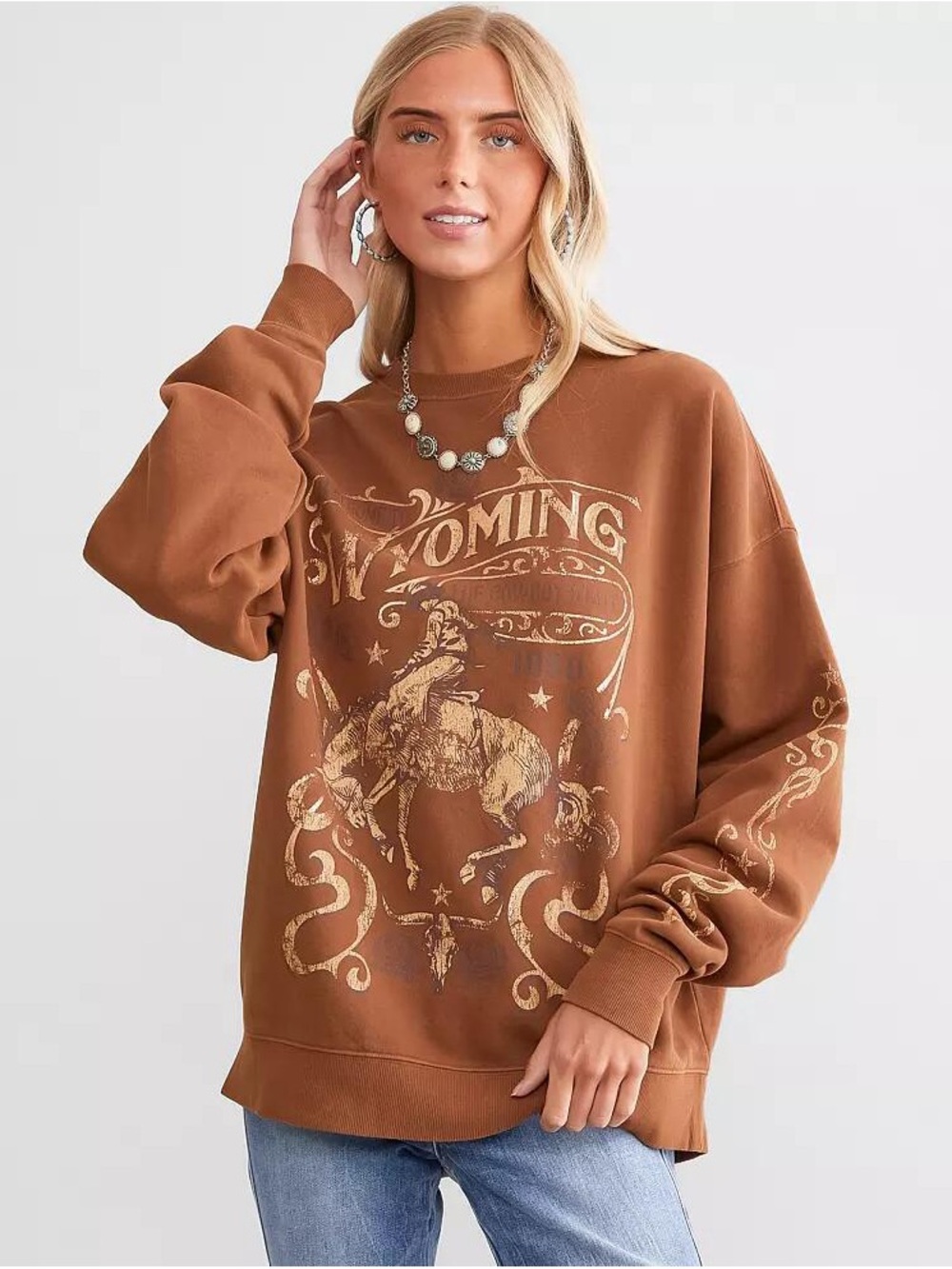 Goodie Two Sleeves Wyoming Graphic Crewneck Pullover Sweater Size Medium Western